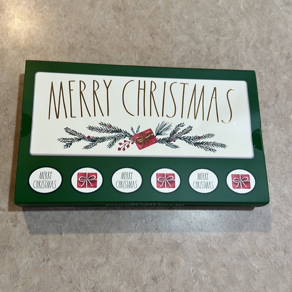 NWT set of 12 Rae Dunn Merry Christmas holiday cards